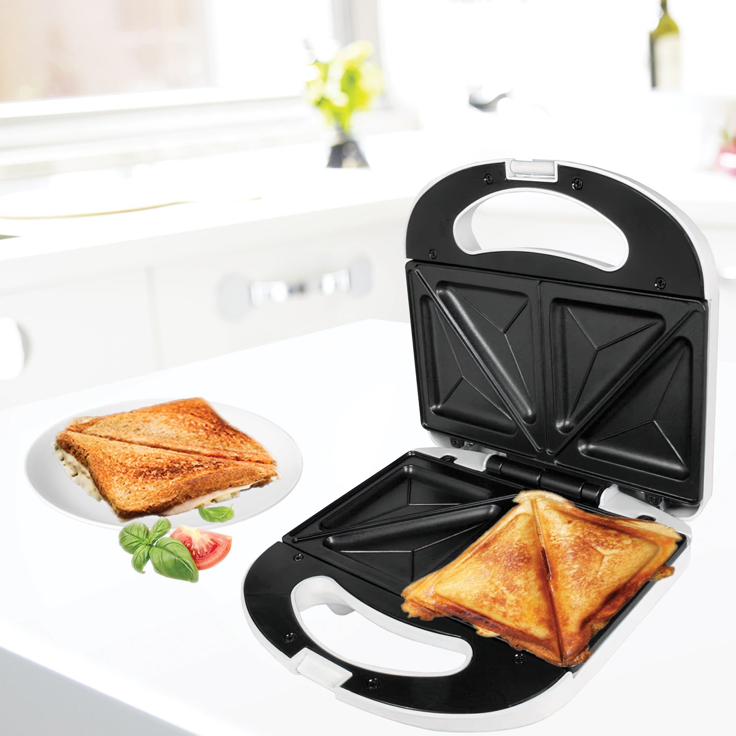ES902W 760W Sandwich Grill, White